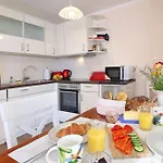 Bernstein Kamin 250 M Apartment