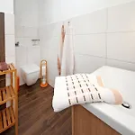 Bernstein Kamin 250 M Apartment