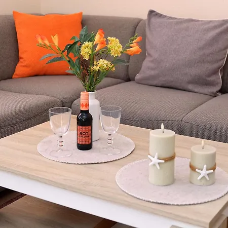 Seestern, Balkon, Nur 300 M 公寓 Börgerende-Rethwisch